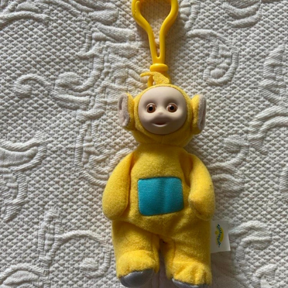 Vintage 1999 Teletubbies Laa-Laa Burger King Plush Keychain s6